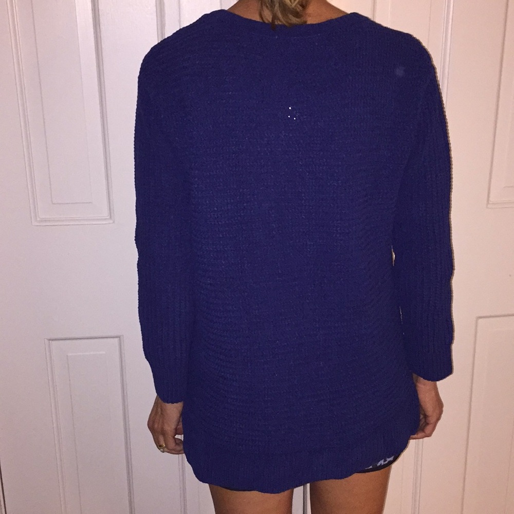 BB Dakota blue sweater - Picture 2 of 2